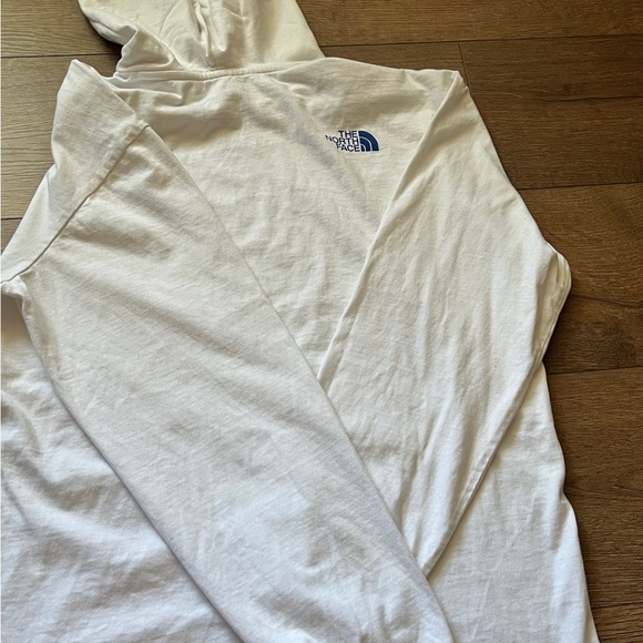 White The North Face Classic apparel - Picture 4 of 5
